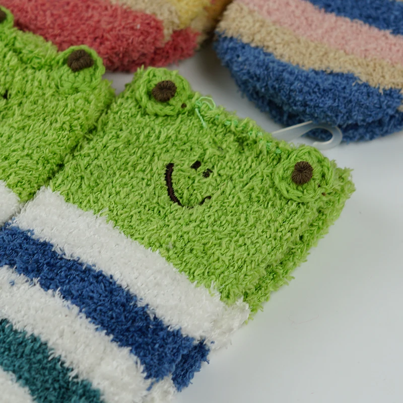 Hot Sale Cartoon Stripe Frog Winter Womens and Girl Soft Warm Room Cozy Socks