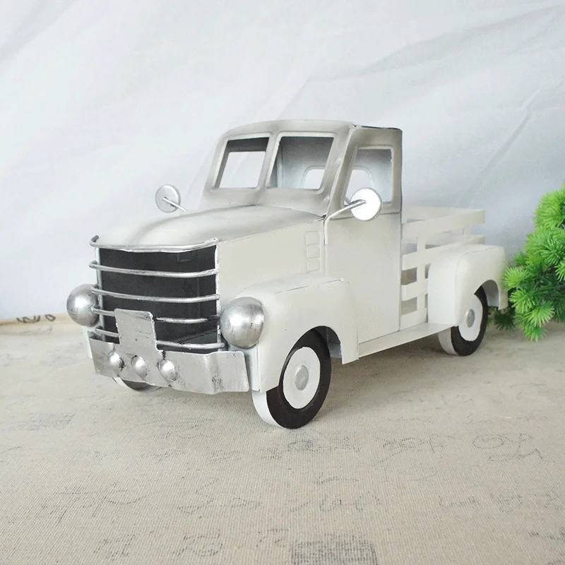 2023 New Design Metal Model Handmade Red Vintage Truck Car Model Toy Desktop Christmas Decoration Gifts