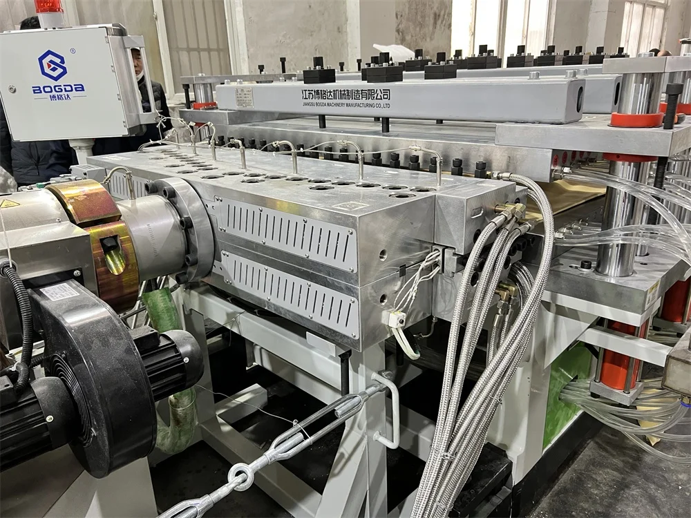 Mounted Drawing Board Silk Screen Engraving Foamed PVC Board Extrusion Tooling