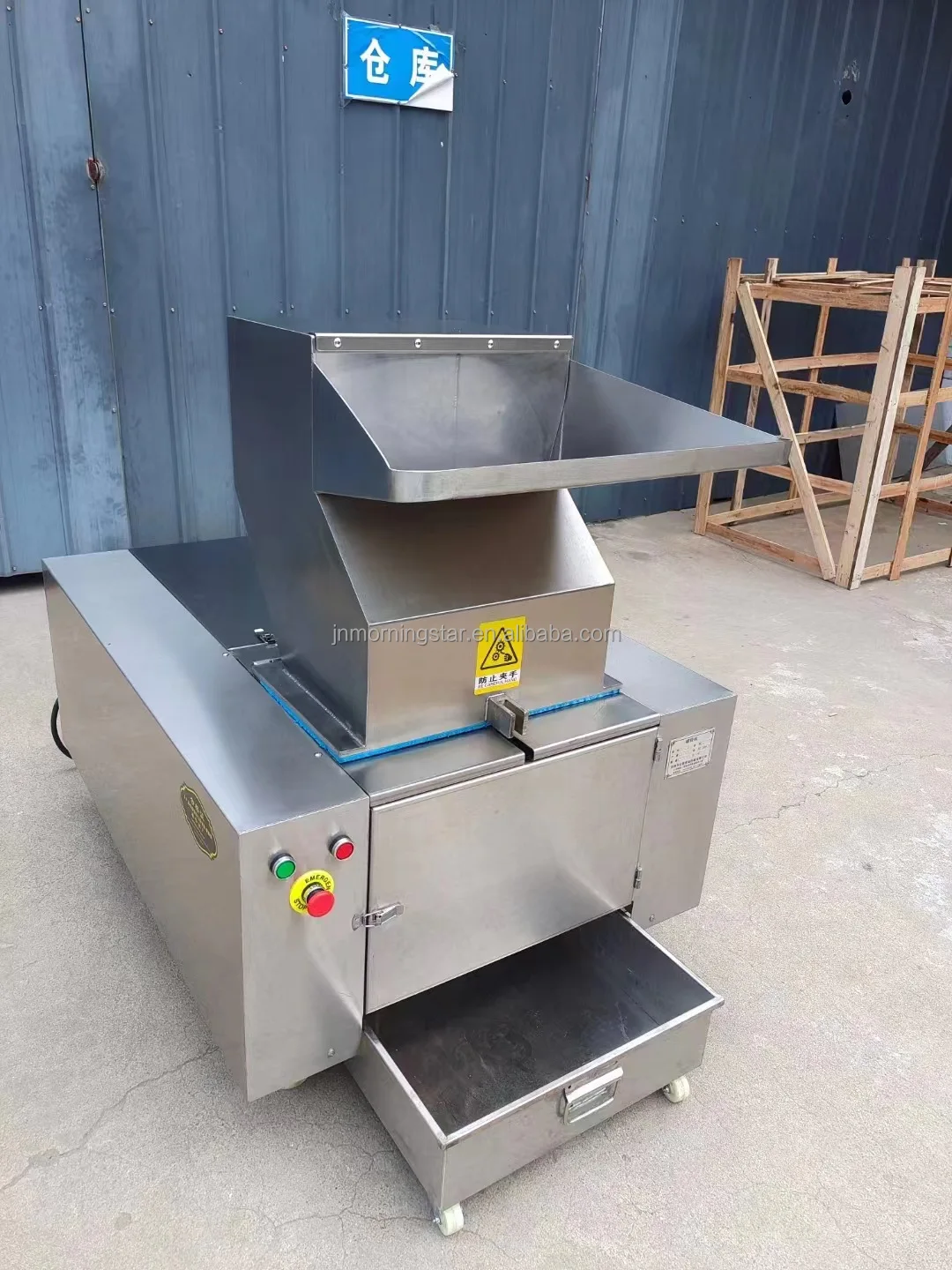 Powerful Electric industrial Fish beef pig cow chicken meat Bone chop grinder cutting Crusher machine For Restaurant