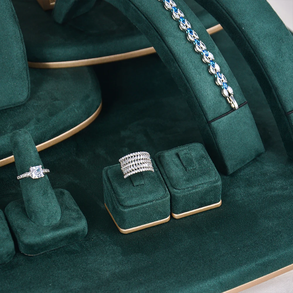 Wholesale Custom Microfiber Jewellery Holder Ring Earring Bracelet Necklace Jewelry Display Stand Showcase