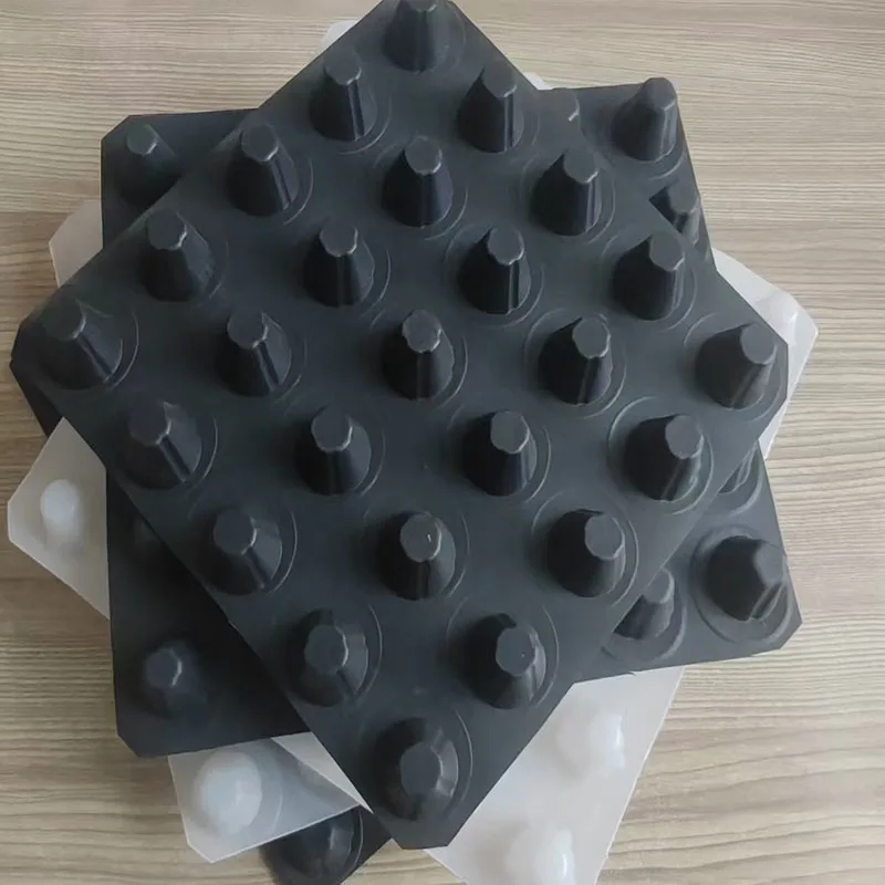 Современный дизайн 20 мм и 30 дренажный коврик из ПП пластика с геотекстилем для скатов туннелей парков