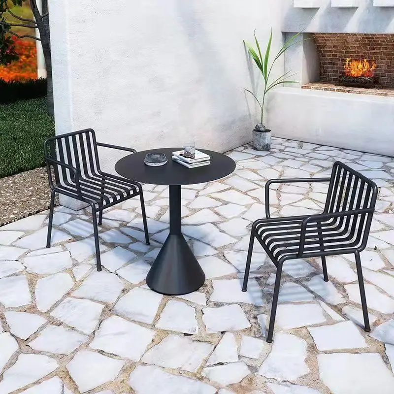 Outdoor metal dining table and chairs cafe milk tea shop open-air small round table patio balcony waterproof iron tables