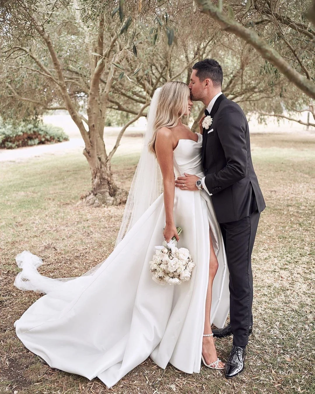Vestido De Novia 2021 Sweetheart Strapless Pleated Bridal Gown Custom Made Ball Wedding