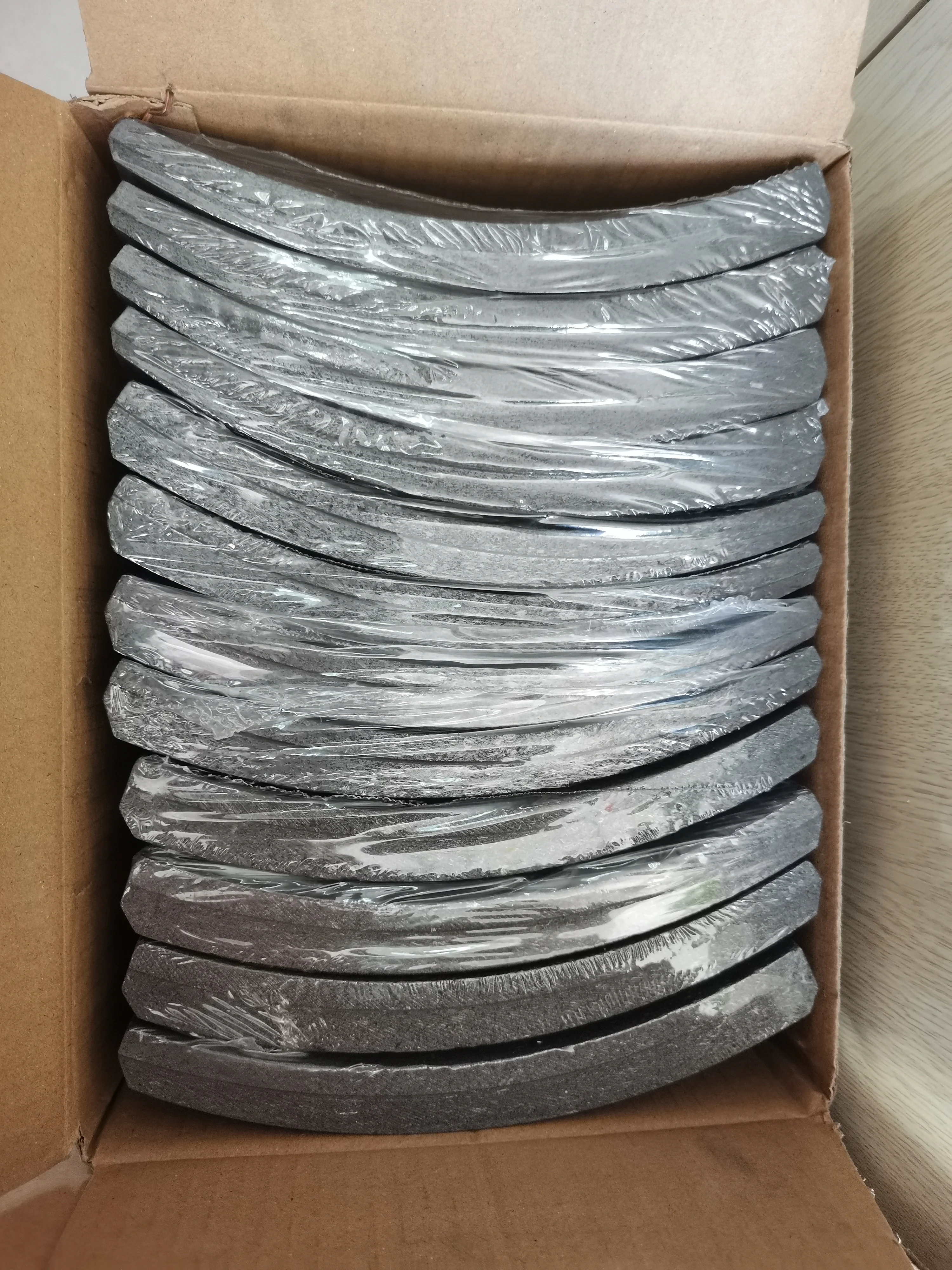 Made in China truck brake pad heavy duty hino brake lining OEM rear axle drum brake shoe repair