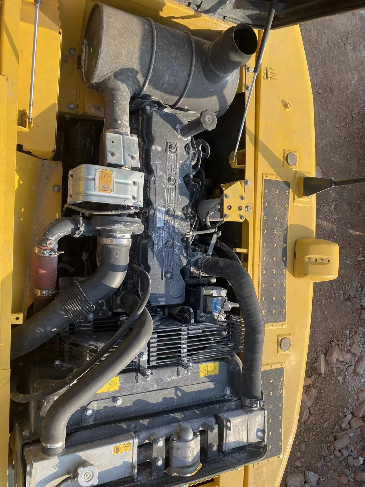 Medium Komatsu 200-8 Excavator Original Used Excavator Imported From Japan Cummins Engine Used Komatsu Excavator