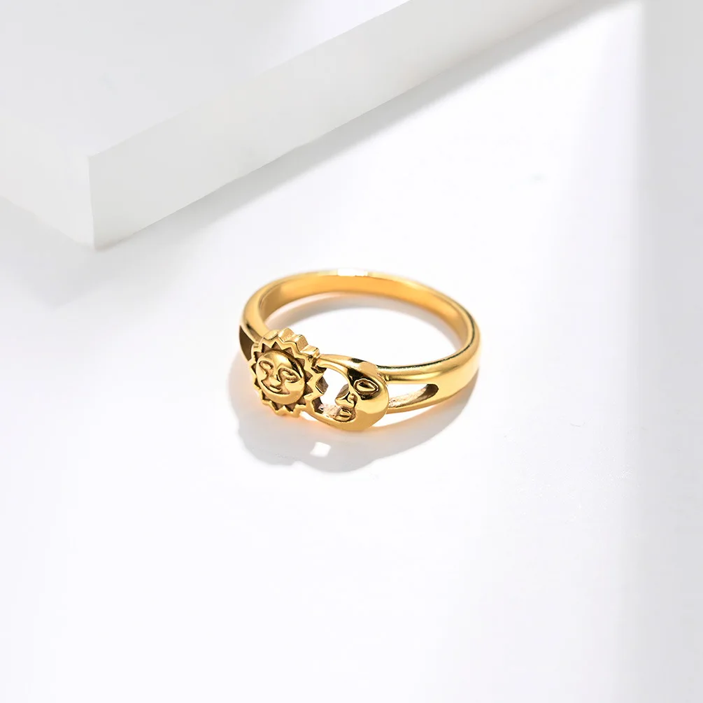 Hot Selling Custom Stainless Steel Smile Face Sun Moon Wedding Proposal Engagement Commemorative Couple Rings