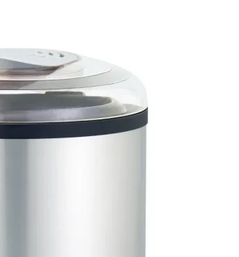 Deep fryer  Removable non-stick coated bowl Clear plastic lid with removable handle chrome/stainless steel basket