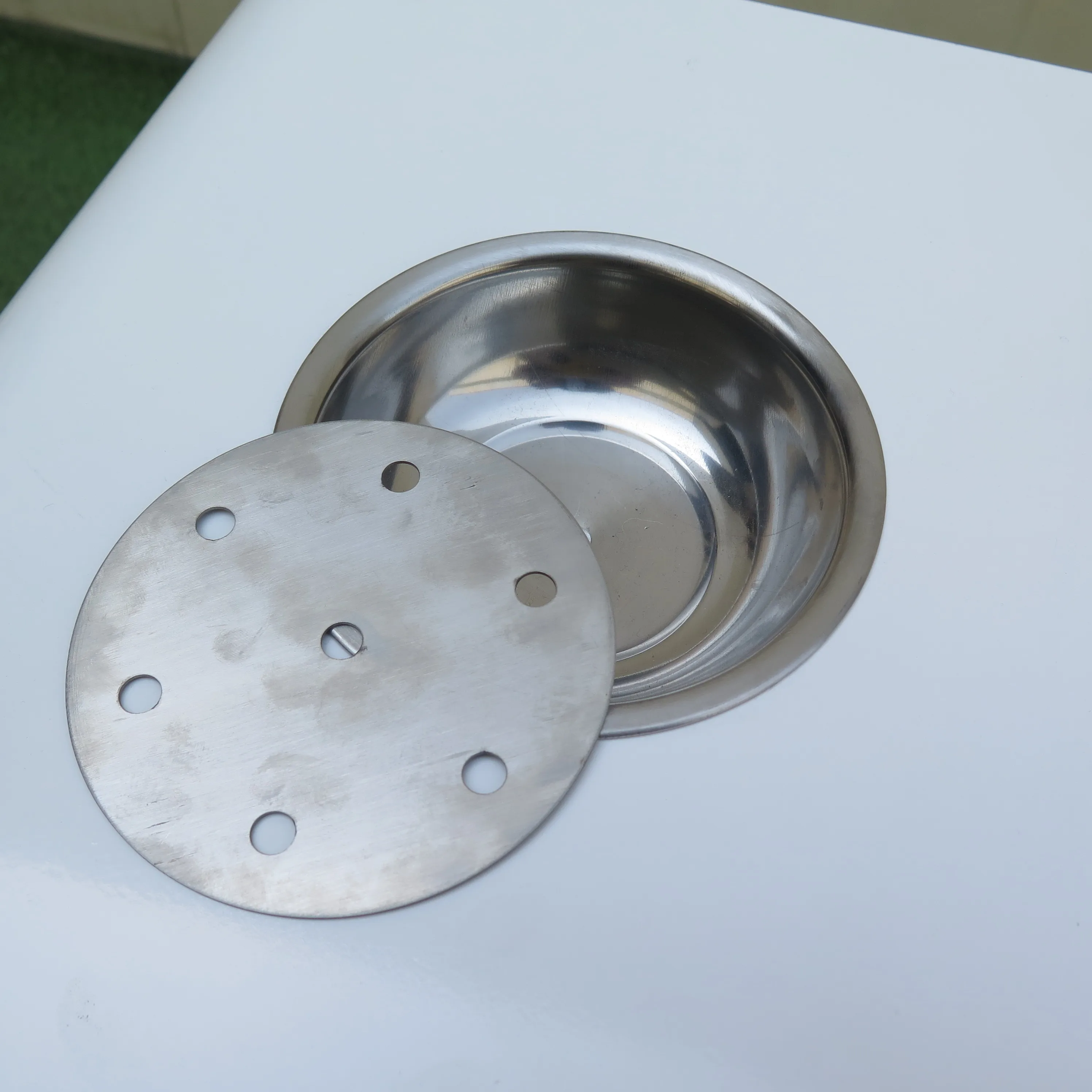 Quality Classified Trash Cans Powder Coated Outdoor Waste Bin Commercial Garbage Can With Ashtray