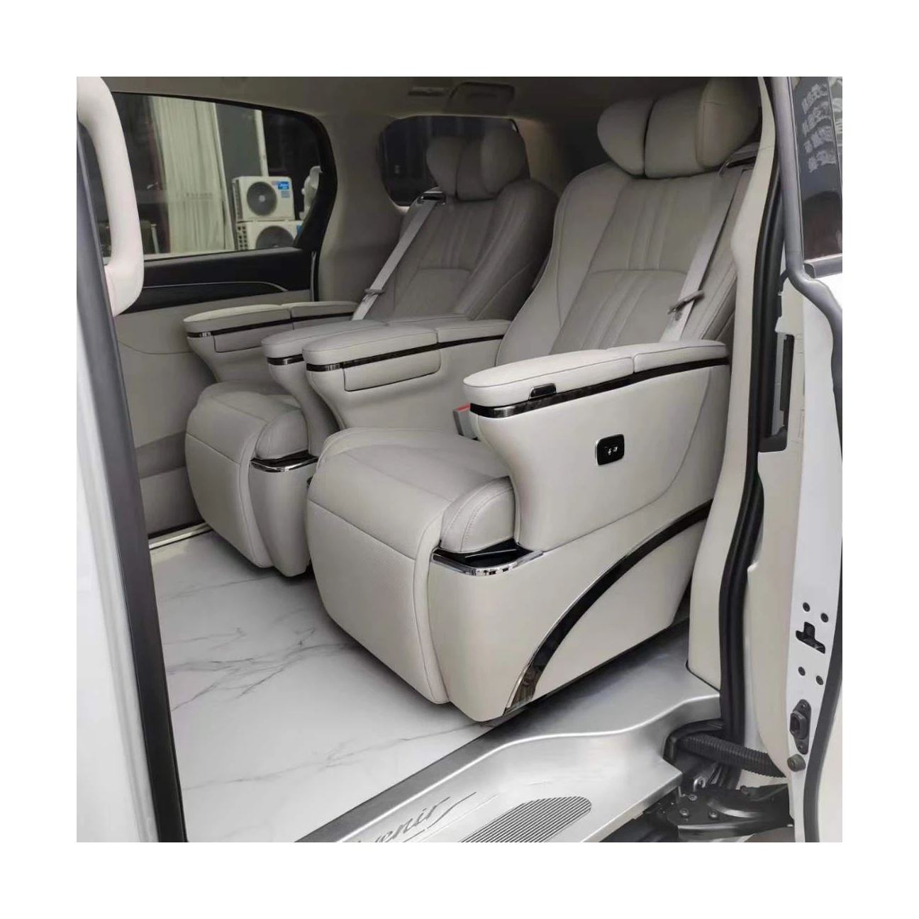 Car Design Luxury Van High Quality Rotating Adjustable Safety Customizable Luxury Hot Sale Business Car Seat Toyota Alphard