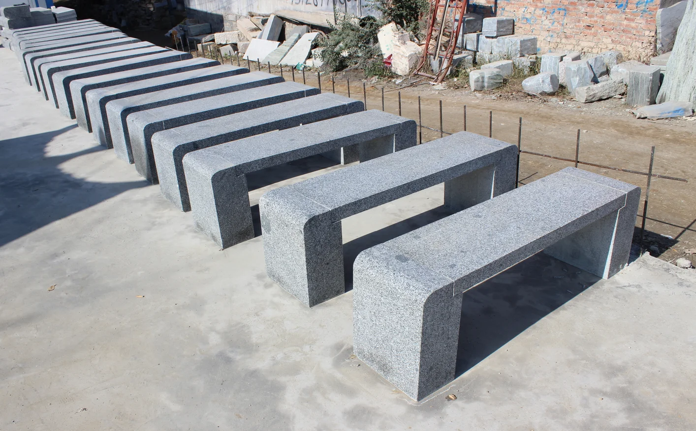 Скамья из каменного гранита для сада
