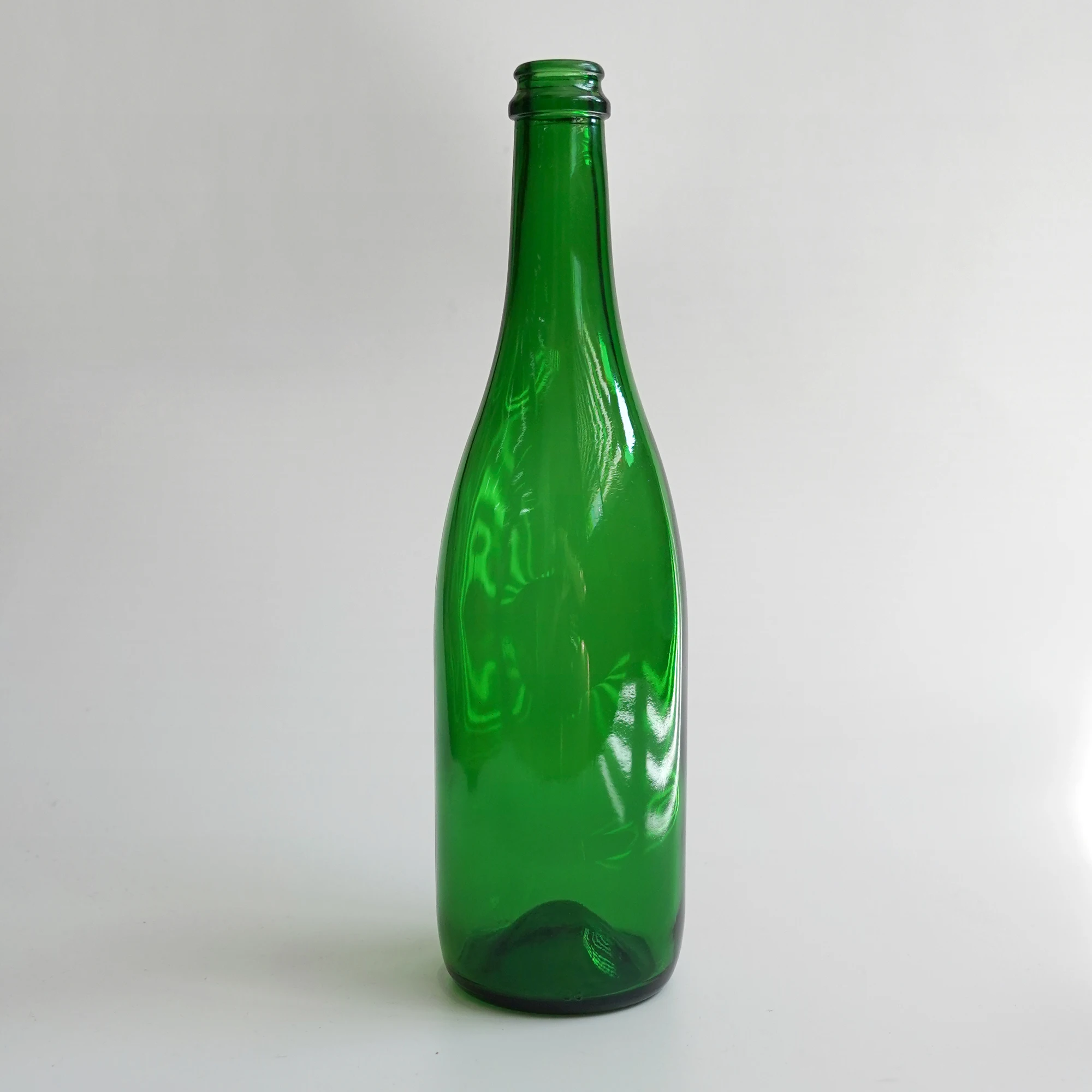 Wholesale 750ml Green Round Spirit Liquor Bottle for wine