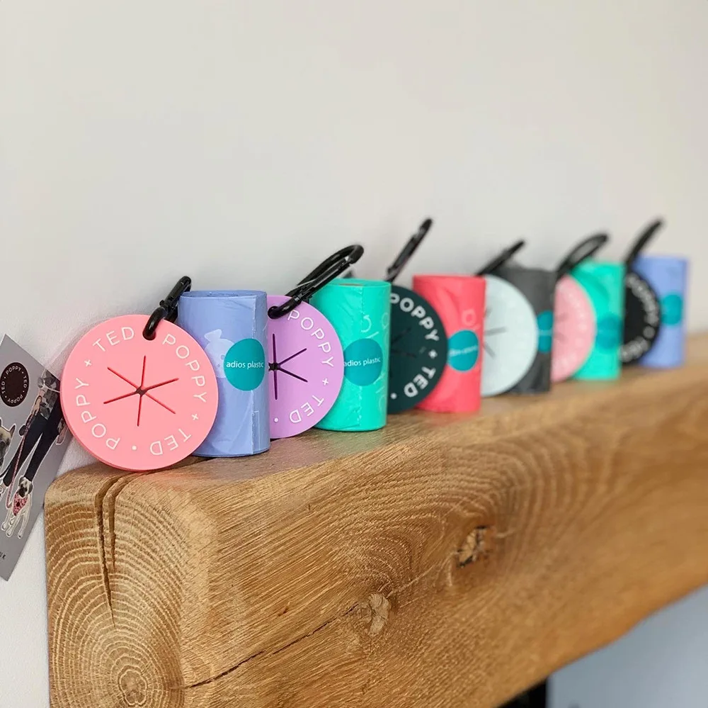 Customize Logo Portable Rubber  PVC Waste Bag Clip Dispenser Carrier Pet Dog Poop Bag Holder With Hook