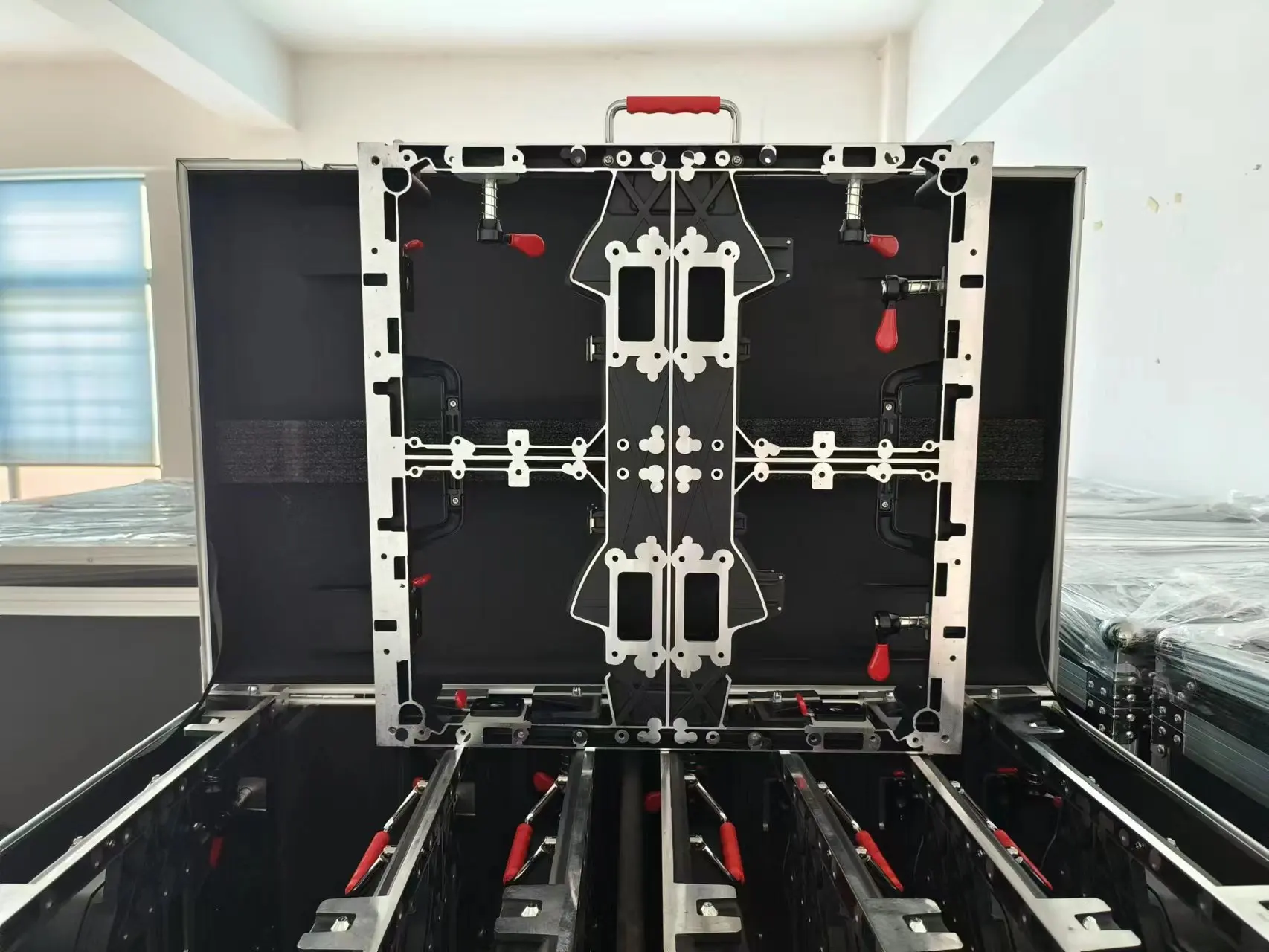 P3.91 P4.81 Rental Led Display Flight case Customize Storage LED Case Display Aluminum Screen case