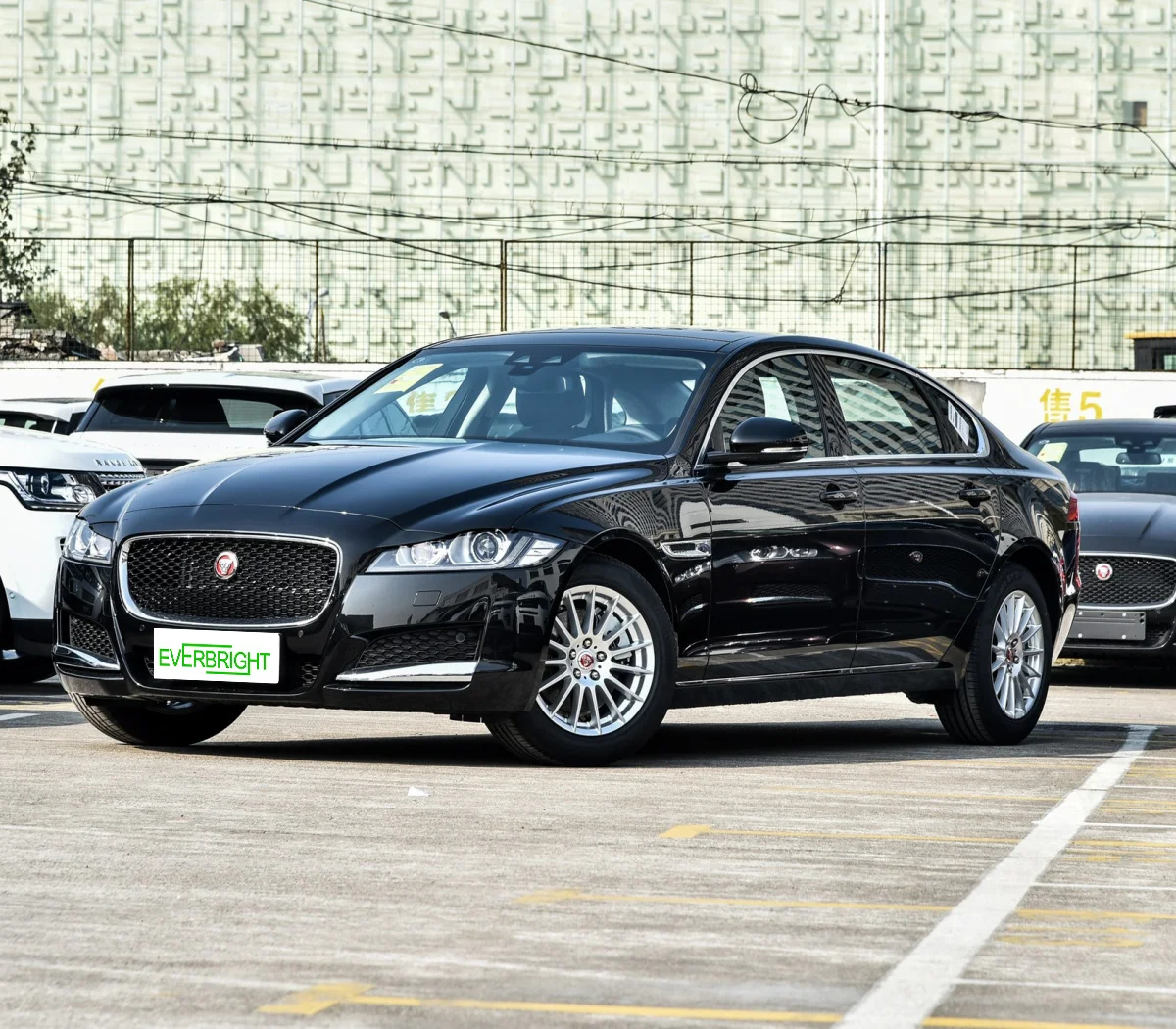 Jaguar XFL 2.0T 200ps Gasoline Car 2WD Sedan with Cruise Control Electric Sunroof Camera Black 2019 Leather Turbo Dark Automatic