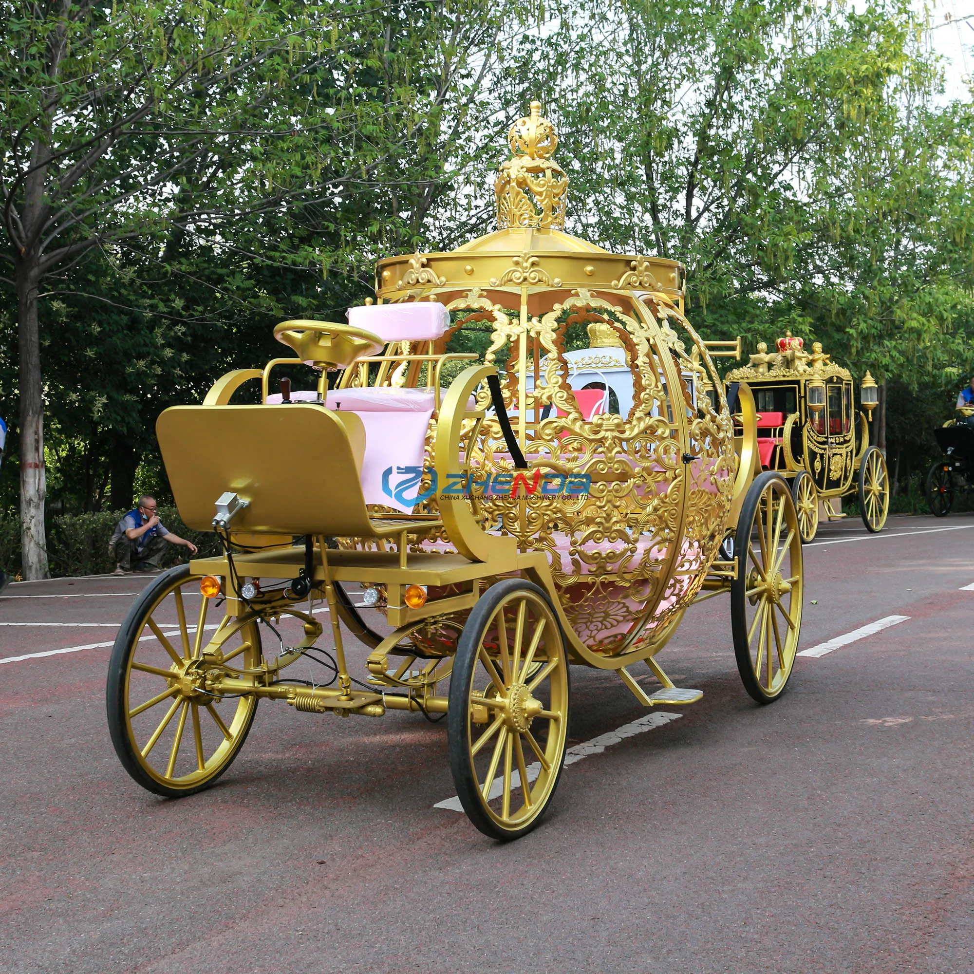 Factory hot sale wedding carriage manufacturer/flower yellow seat pumpkin cinderella carriage