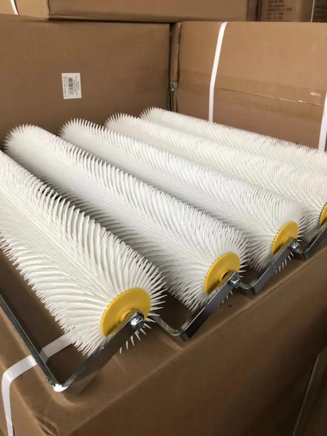 ResinPisos  rodillos de puas Floor Spiked Needle Roller 750mm-31mm, with Splash Guard