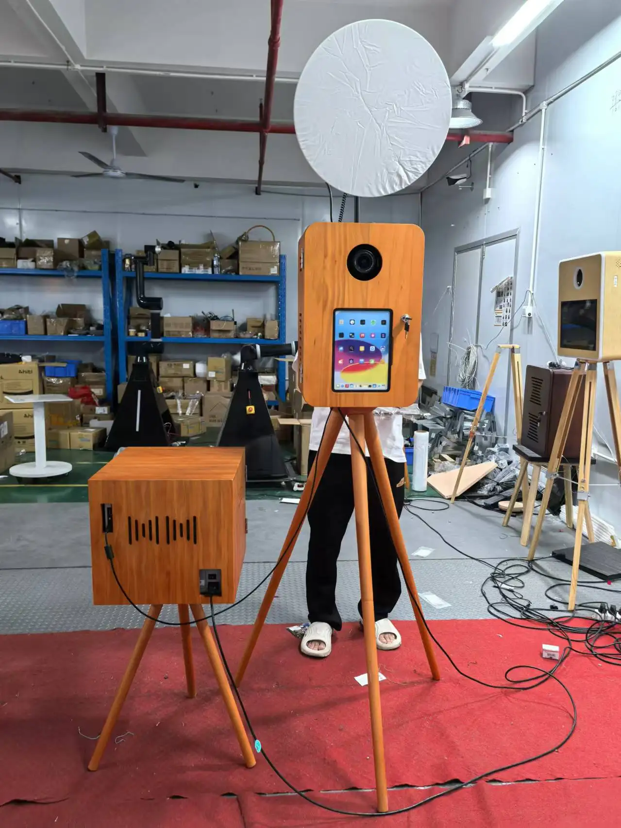 Hot Sale  Double-Sided Wooden Retro Photo Booth SLR Ipad With The Same Printer Stand Mirror IPad Photo Booth