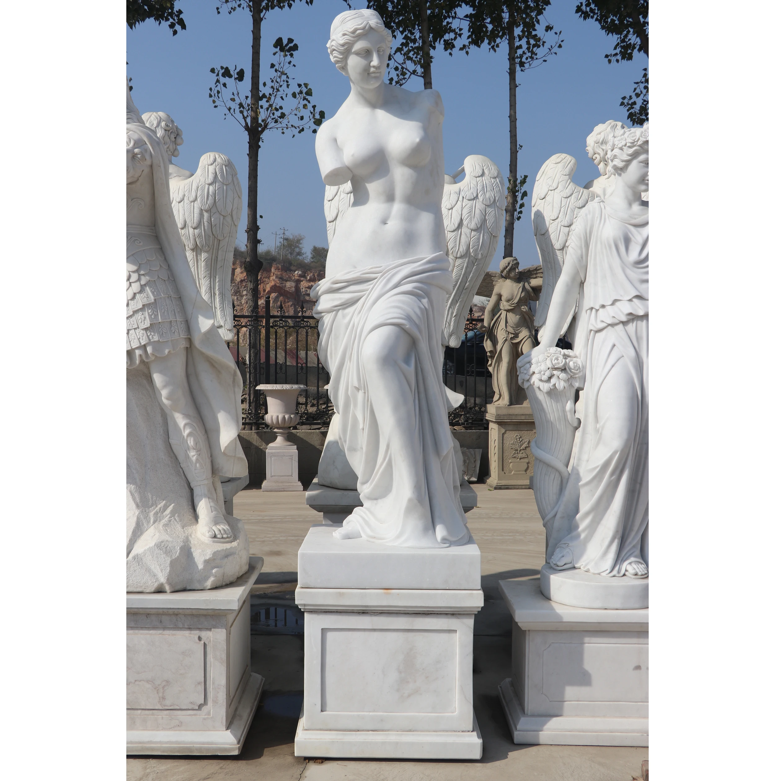 Outdoor Hand Carved Natural Stone White Nude Woman Marble Venus Statue