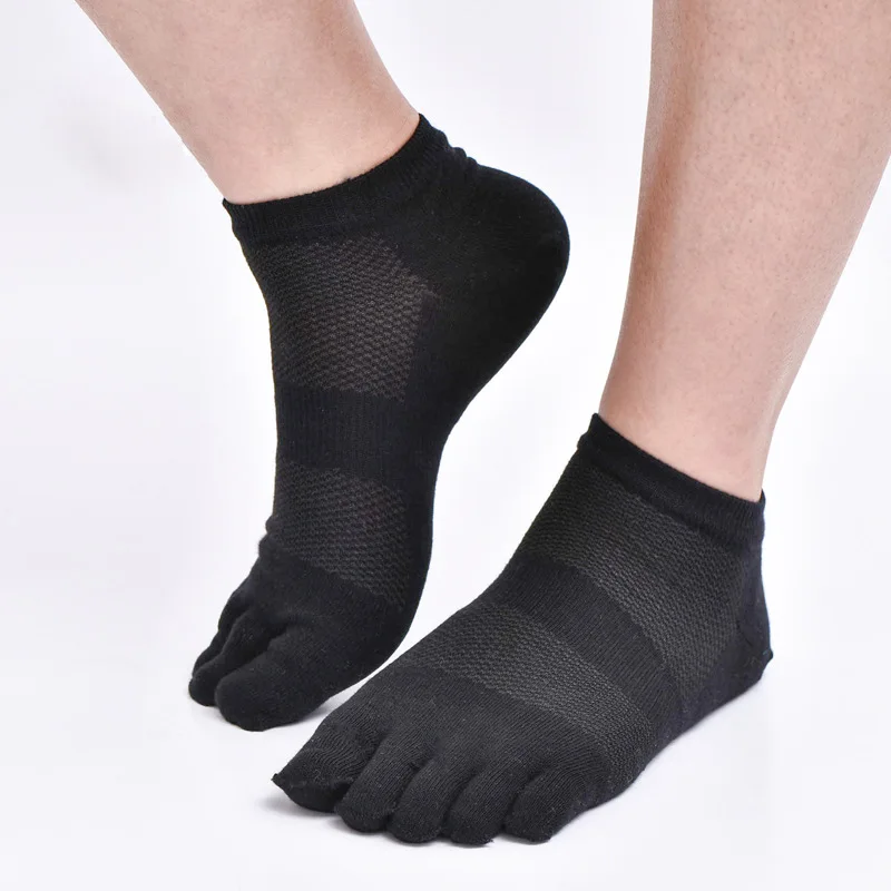 Can Custom OEM Design and Color Yoga Comfortable Magnetic Toe Grey Custom Five Finger Socks