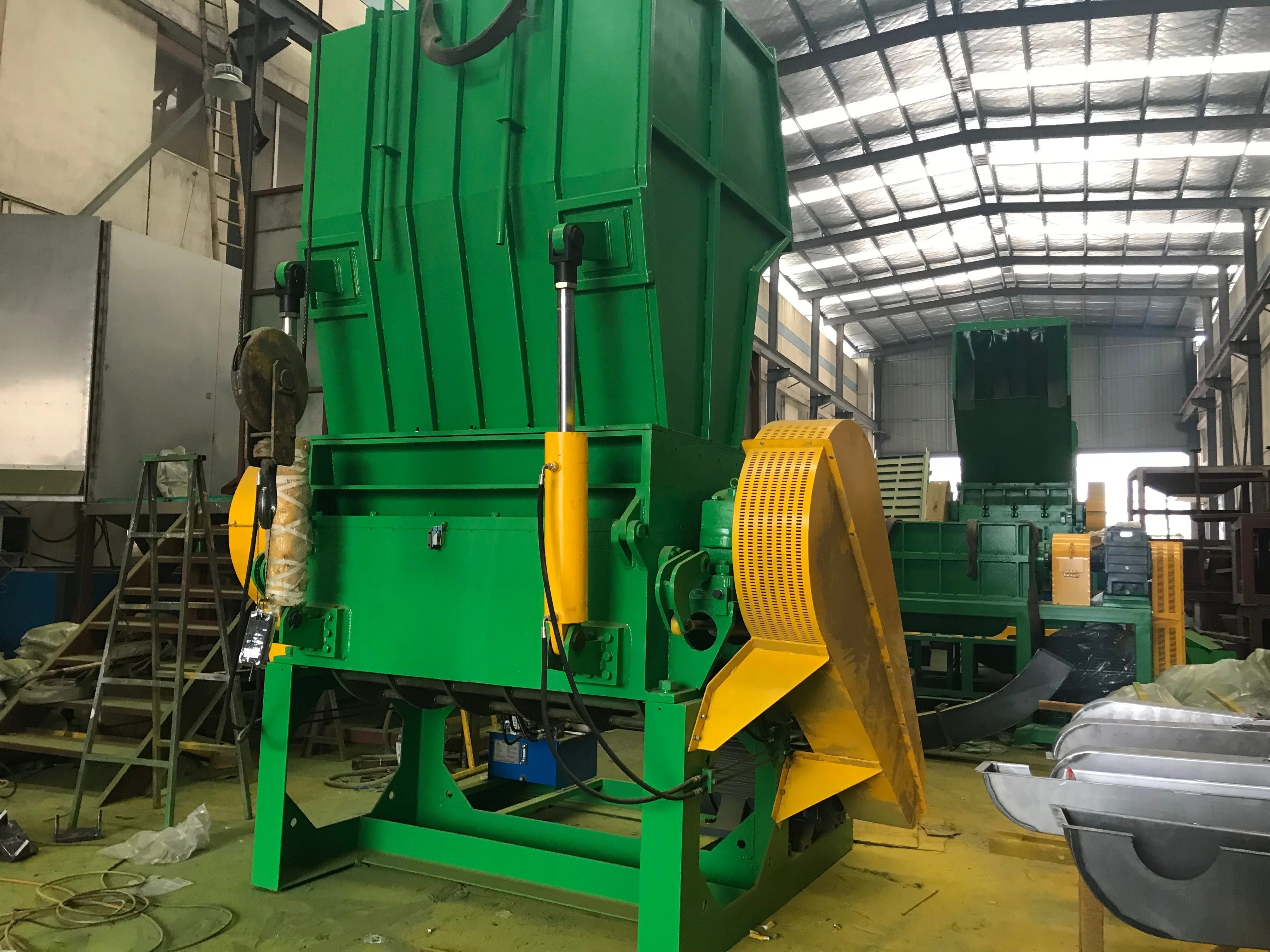 Plastic Grinder / Plastic Crusher/plastic recycling crusher for injection machine made in China Zhangjiagang city