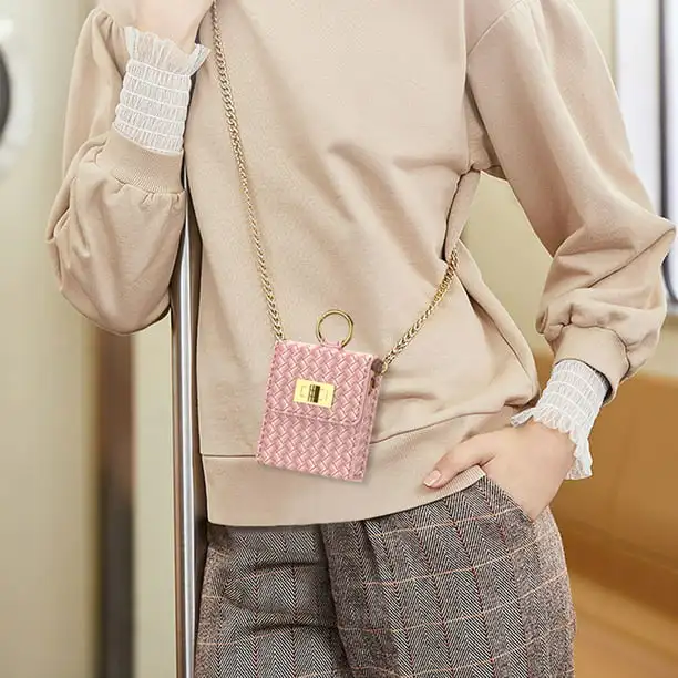 Luxury PU Leather Crossbody Bag with Detachable Shoulder Chain for Motorola Razr 2022