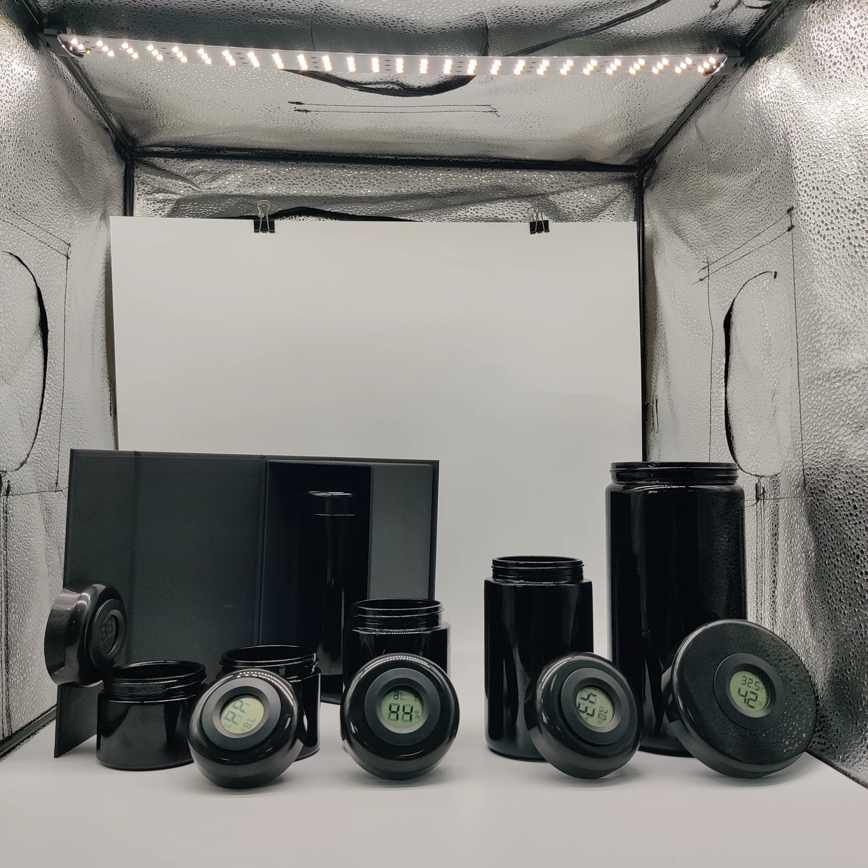 wholesale flower packaging stash jar UV proof glass jar 35 gram black glass jar with thermometer Hygrometer on the lid