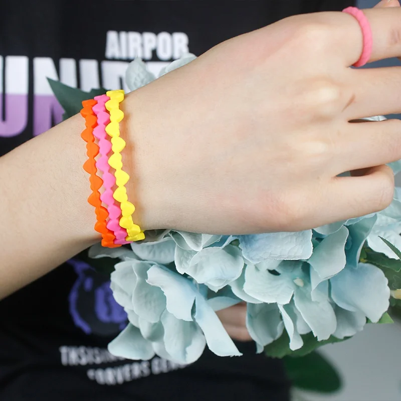 2021 New Design Heart Shape Stretchable Bangles Jewelry Women Silicone Bracelets Bangles