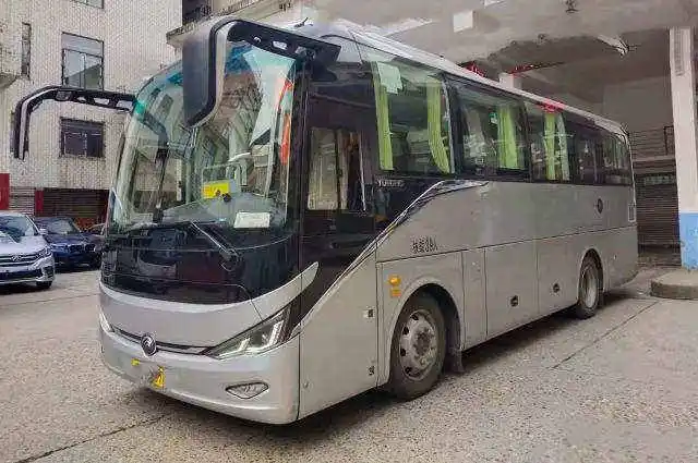 Yu  Tong Used Bus ZK6907 Coach Bus Luxury of 2021 39 Seats Bus Prices Diesel Airbag Chassis