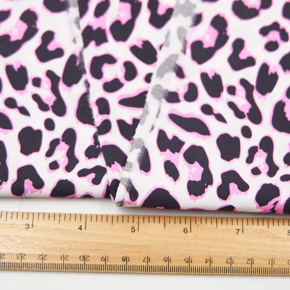 Сделано в Китае дешевый тканый 100% хлопчатобумажный текстиль с леопардовым принтом