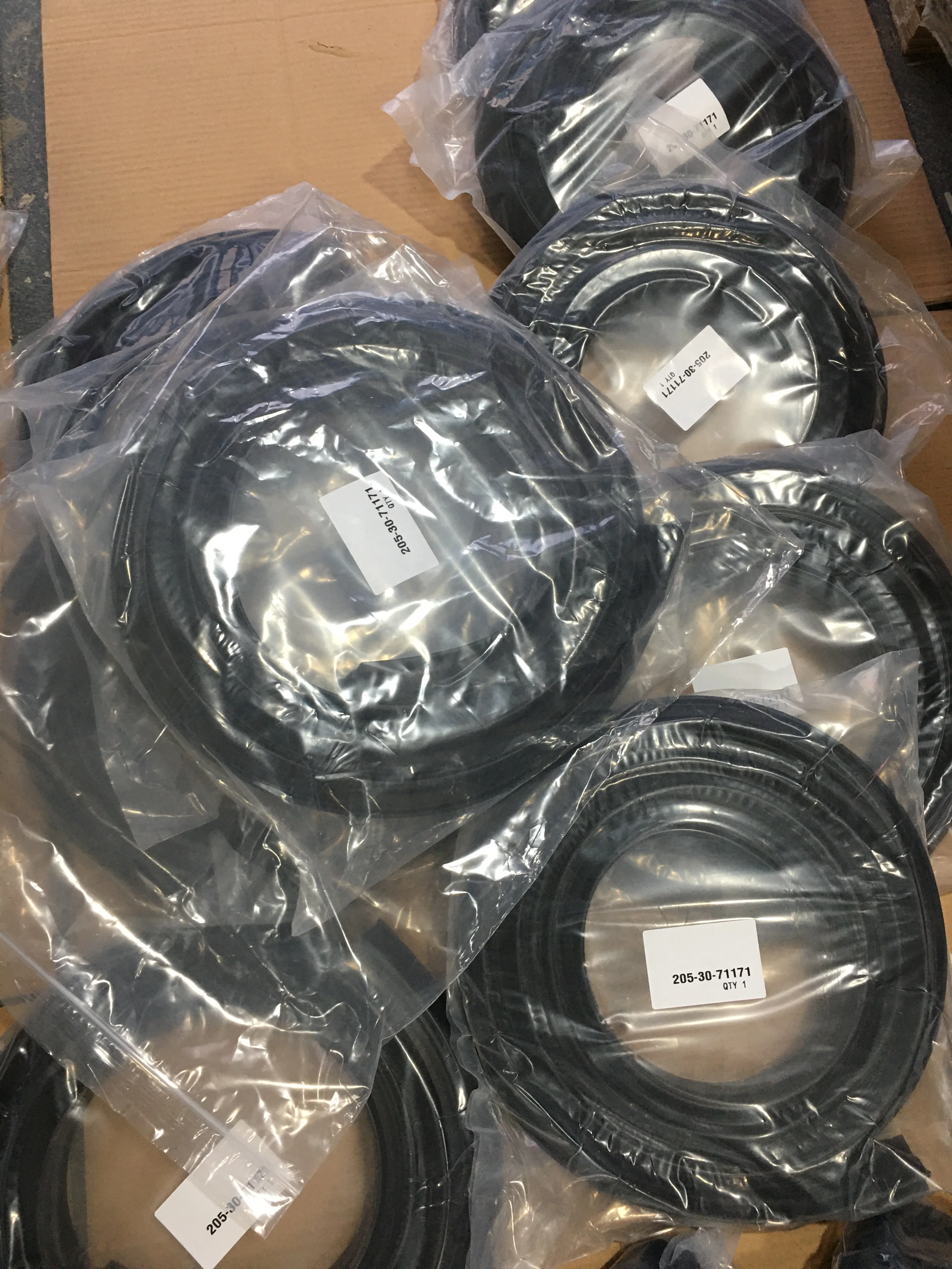 205-30-71171 PC200-6 PC200-7 PC300-8 PC400-8 Excavator parts Track Frame Seal 205-30-71171 205-30-71170