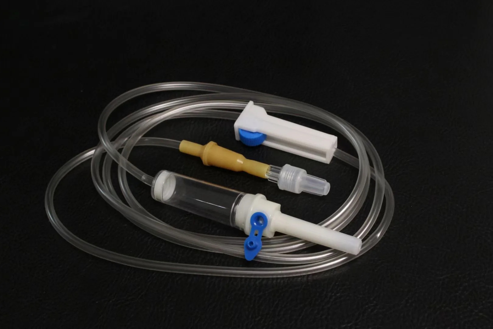 Medical Supplier China Factory OEM Custom Medical Disposable Sterile IV Infusion Giving Set Normal Type 15 Drop/mL