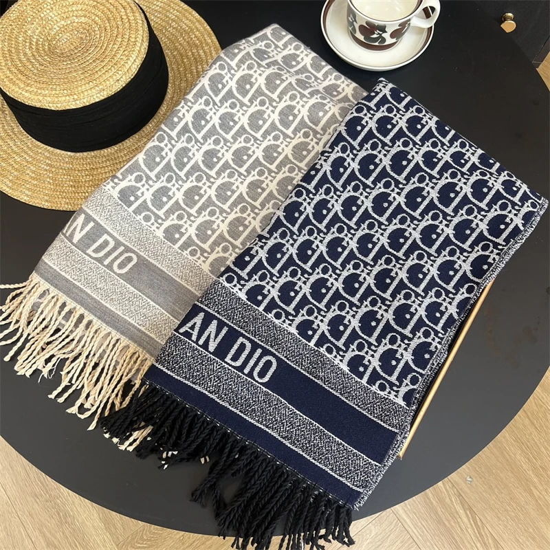 Designer Inspired Boutique Scarves Christmas Wear Fashion Fleece Red Scarf Graphic Blanket Woven Mens Winter Scarf