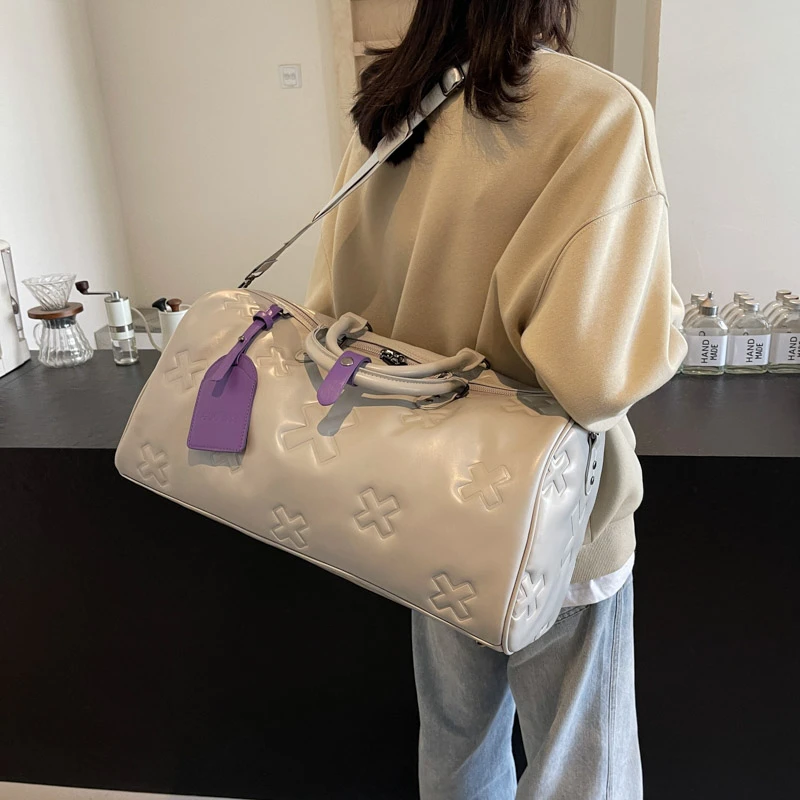 2024 new custom embossed fashion travel bag large-capacity hand luggage bag sports fitness bag