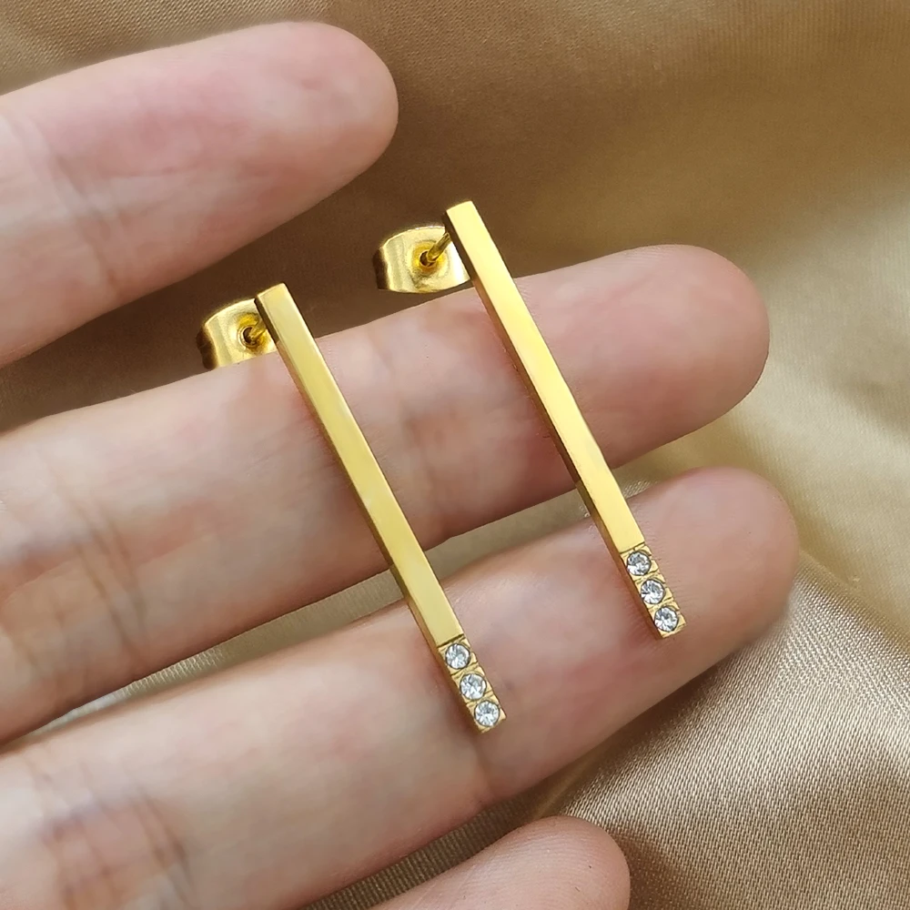 Diamond-encrusted high-quality word simple Japanese and Korean zircon earrings net red trendy earrings