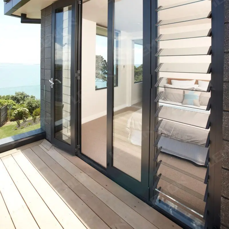 Seaside Villa Modern Design Water Proof  Glass Blades Louver Window Aluminum Louvre Windows With Screen