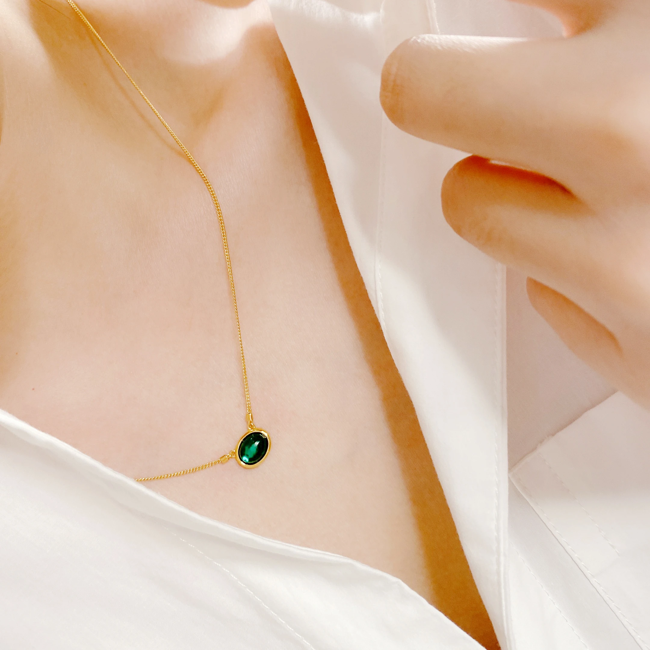 Customized chain Simple emerald necklace gold plated jewelry ladies engagement necklace high jewelry