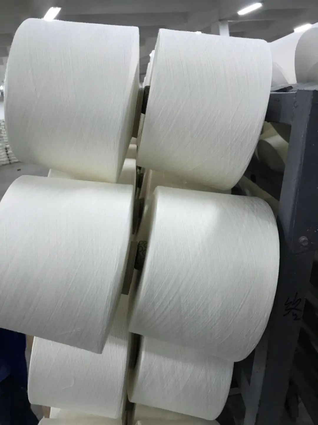 high quality 100% Spun polyester sewing thread20/2 30/2 40/2/40/3 50/2