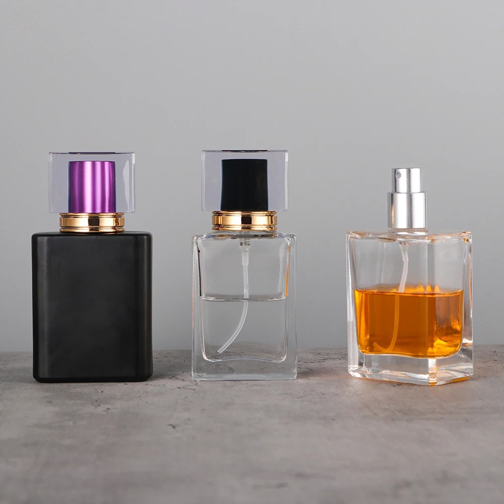 Wholesale 30ml 50 ml 75ml 100ml Empty Luxury Flat Square Spray Fragrance Parfum Bottle Black Refillable Perfume Glass Bottle