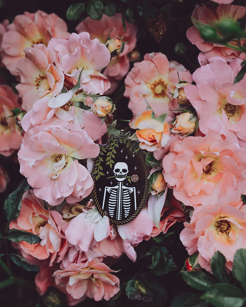 Булавки для лацканов, украшение из Китая, страшный клоун, жесткая эмалированная булавка На Хэллоуин с индивидуальной подложкой