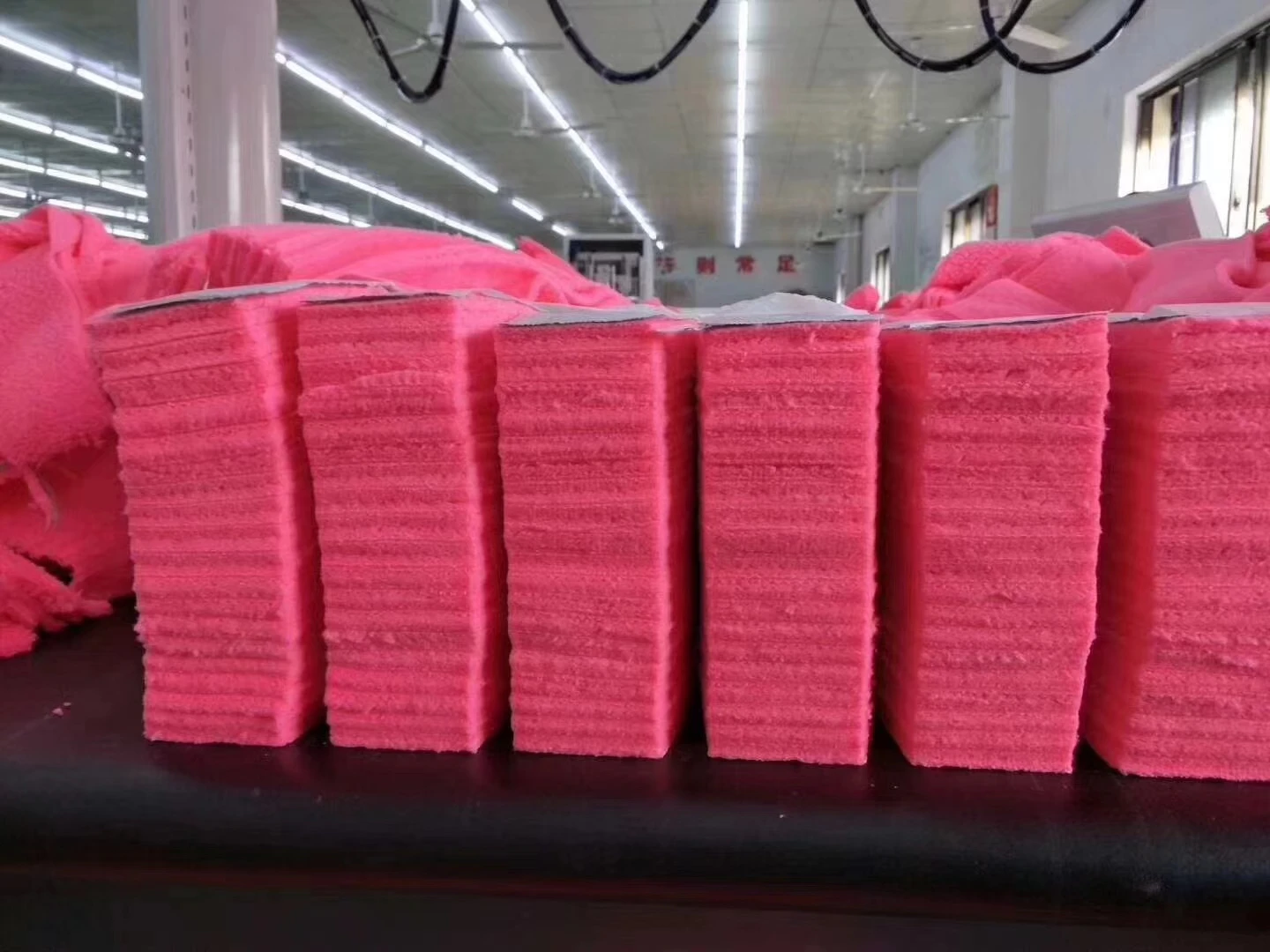 Factory Direct Sale Straight Knife Cloth Cutting Machine for Textile Industry Cutting Efficient Cloth Cutting Machines