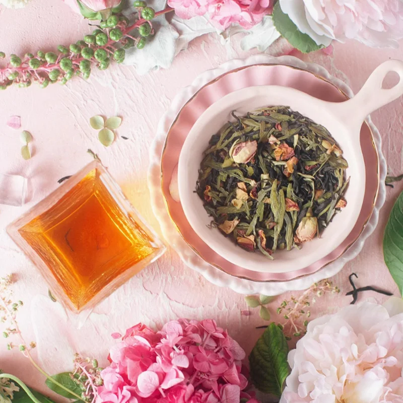 OEM  Floral fragrance wholesale of Chinese rose strawberry black tea green tea blended with fruit flavored tea  Detox