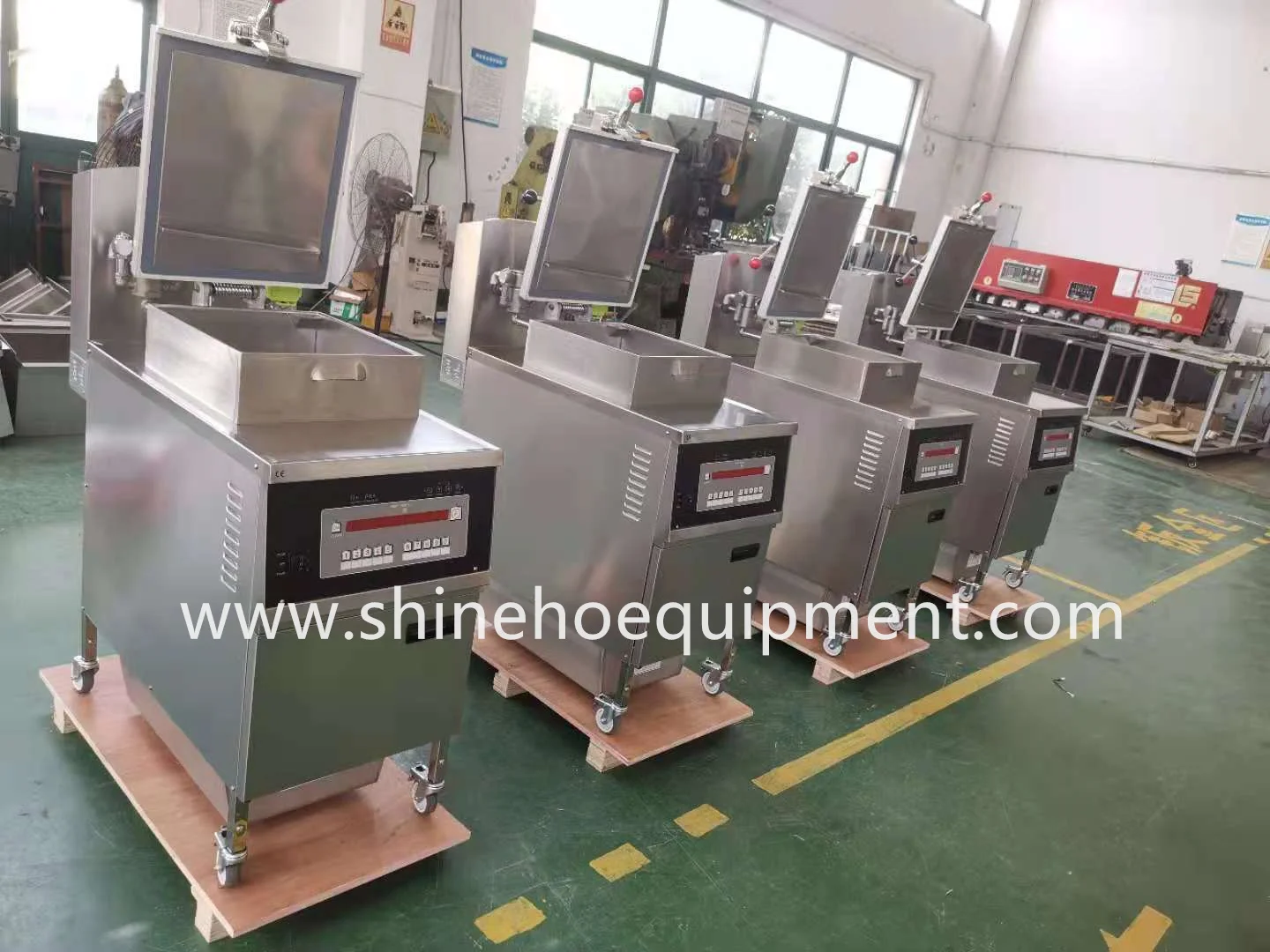 SHINEHO Luxury Design Gas Pressure Fryer with Easy-to-Clean Oil Filtration Luxury Style Gas Pressure Fryer With Oil Filter