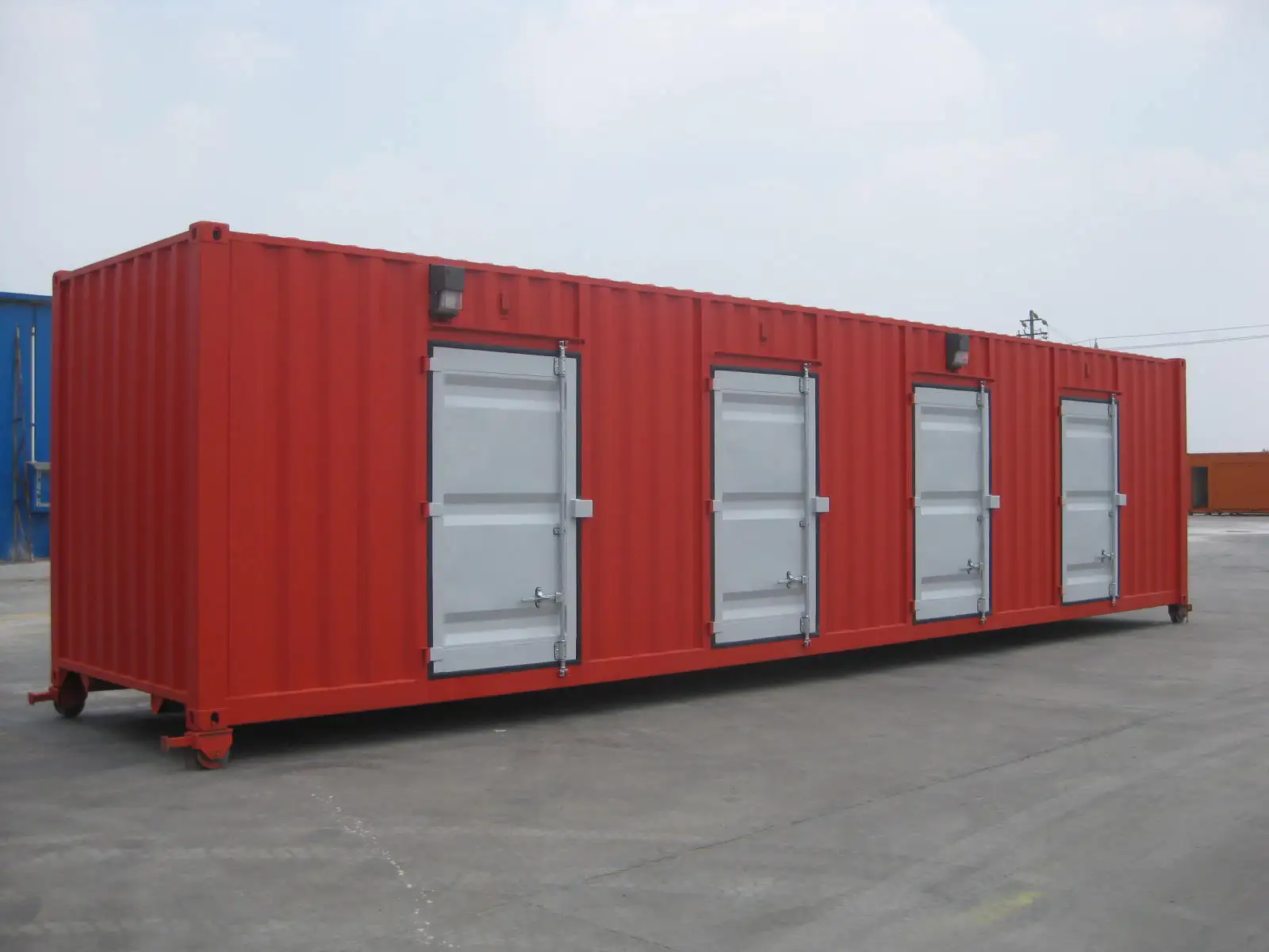 China shutter door storage container 20ft 40ft shipping container