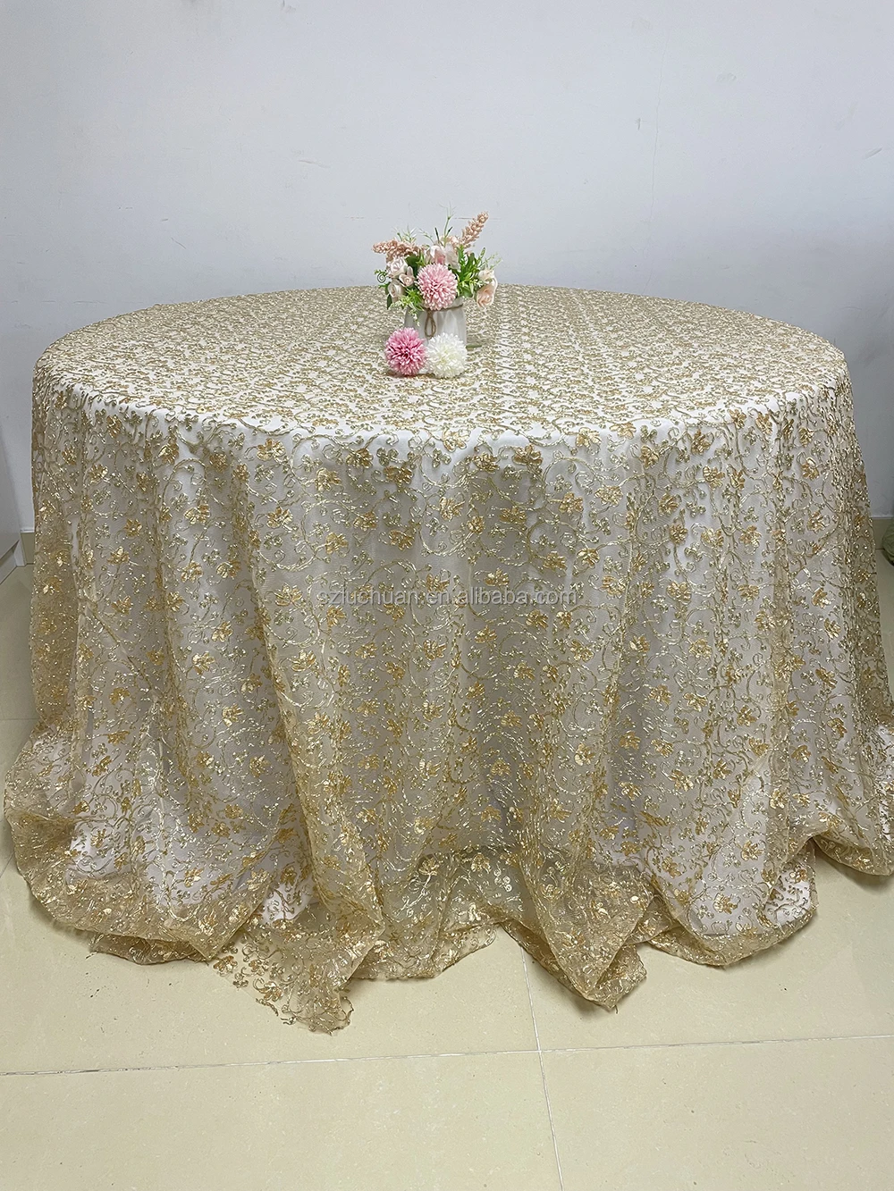 Luchuan new style tablecloth with gold thread bohemian tablecloth cheap lace table overlays