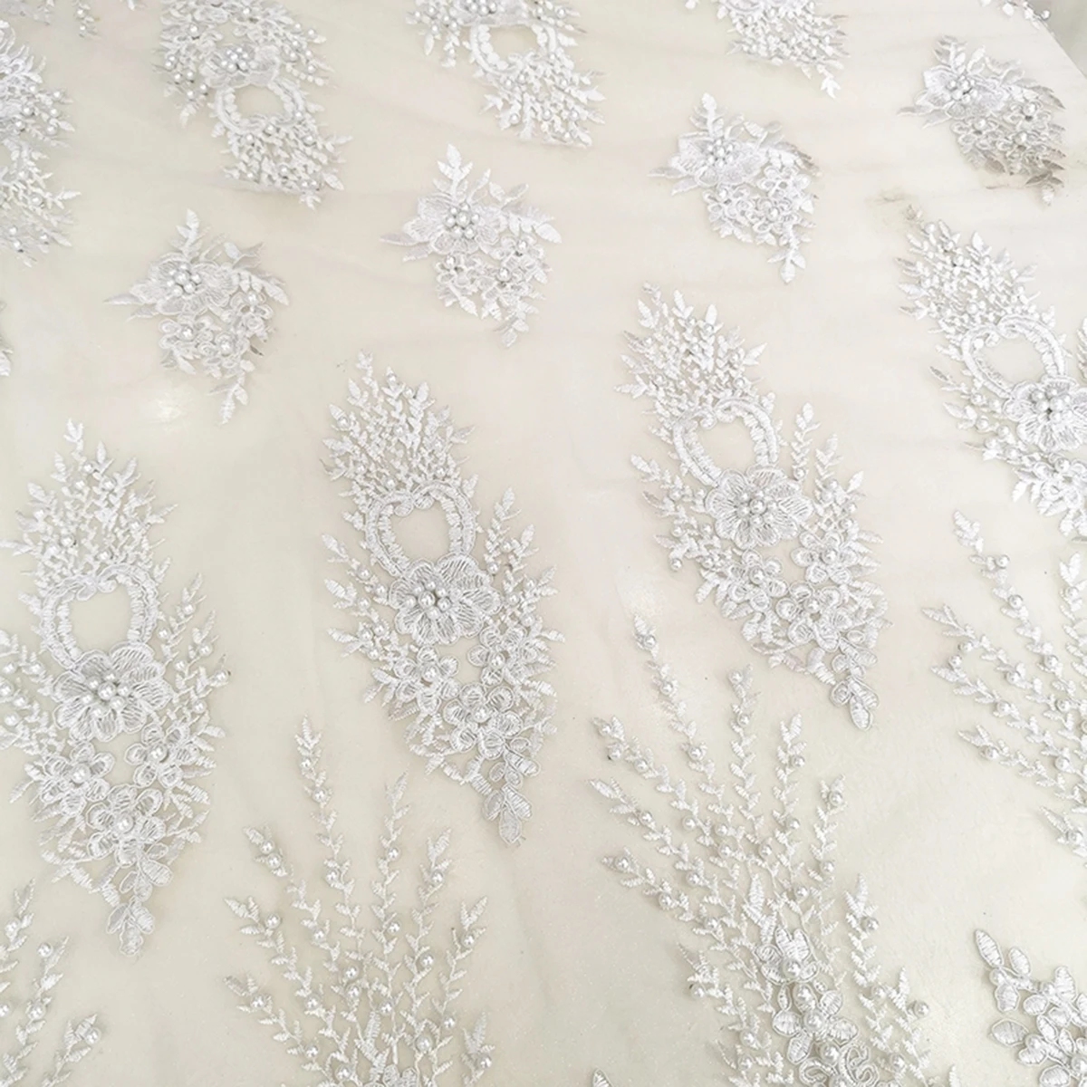 
Wholesale Embroidery Beaded White Guipure Bridal Lace Fabric For Wedding Gown Heavy Handwork Mesh Tulle Custom Clothing Textiles 