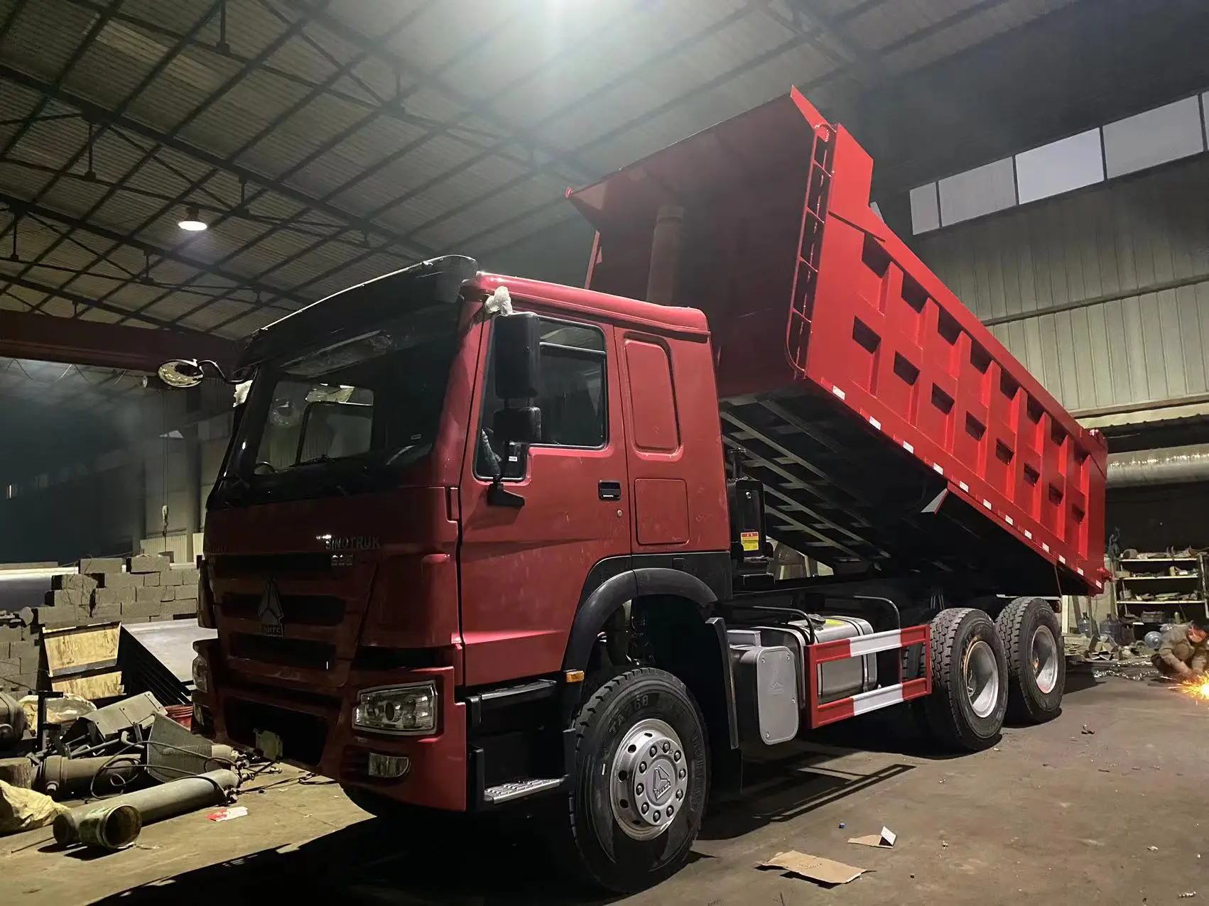 8X4 50T 60Tons 70Ton Tipper Dump Truck For Sale