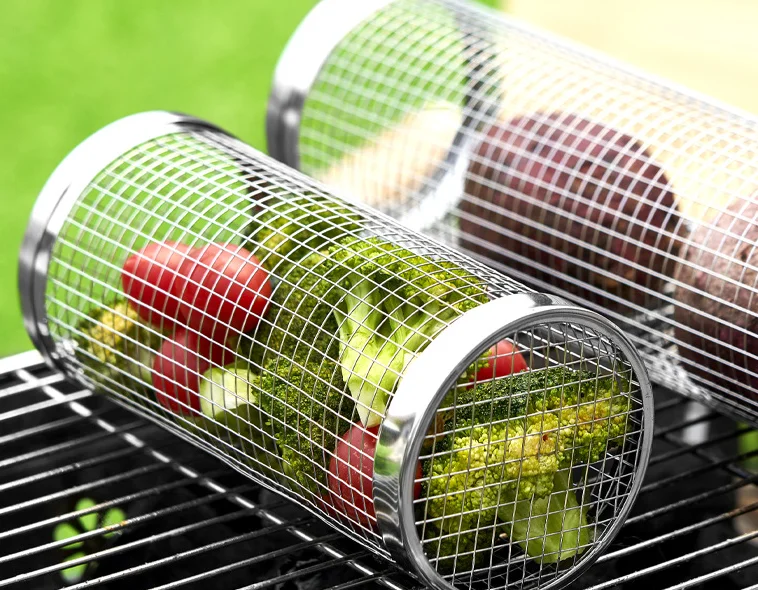 2024 Stainless Steel Rolling Grilling Basket Net Portable Outdoor Camping Barbecue Rack Bbq Grill Basket for Roasting Meat