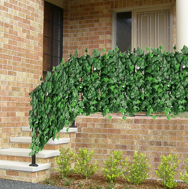 
the decorative artificial fence is the maple 