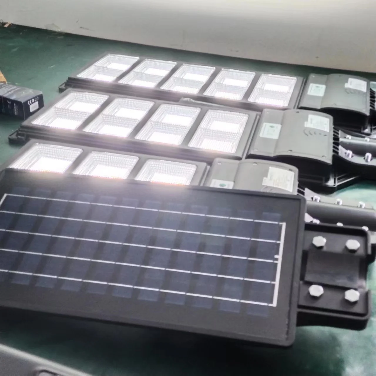 IP 66 40W 6500K High Lumen Solar Street Lamp Waterproof All In One Road Integrated Outdoor Solar Led Street Light